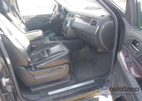 2008 GMC Yukon Xl 1500 Denali z USA, uszkodzony, nr VIN 1GKFK66868J149401